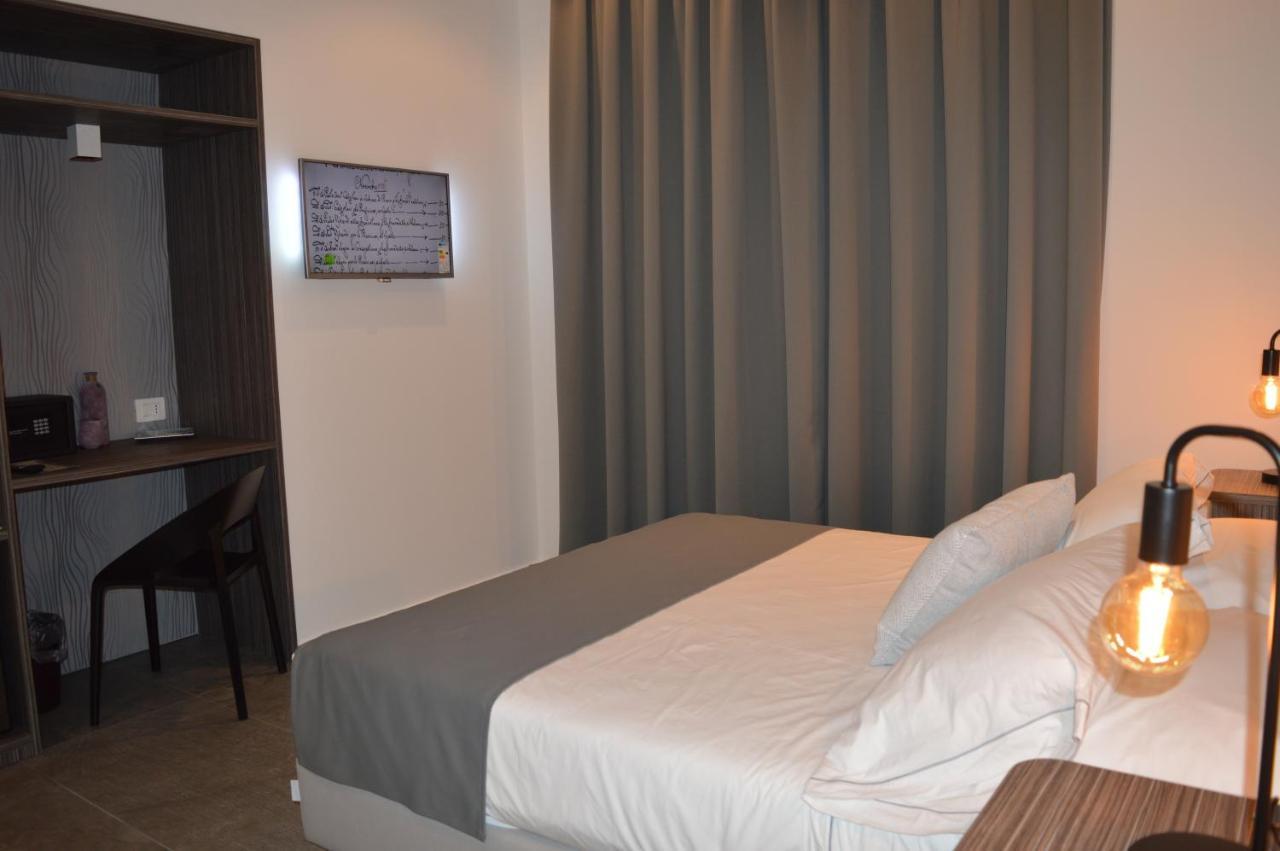 Bed And Breakfast Villa Tota 카탄차로 외부 사진